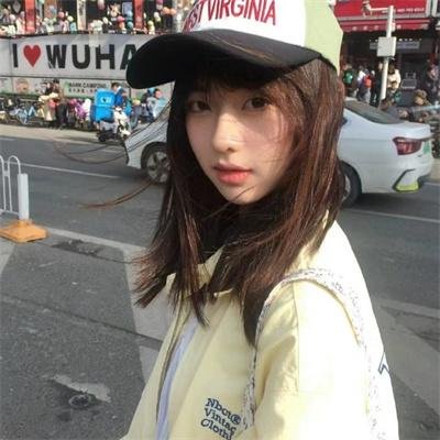 青青河畔草